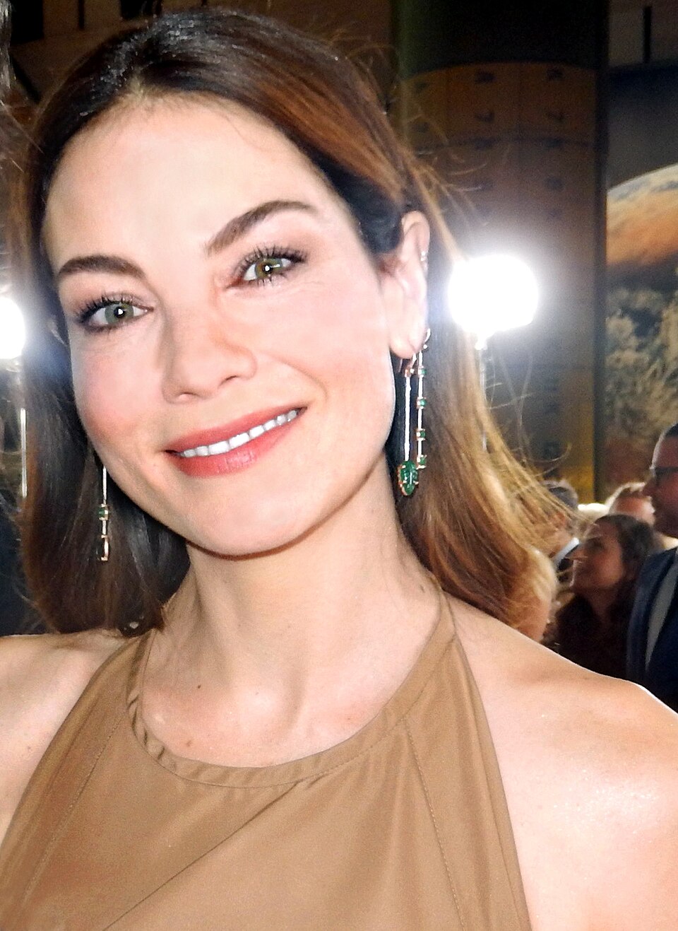 Michelle Monaghan's Dual Role in Echoes: Leni & Gina Unpacked